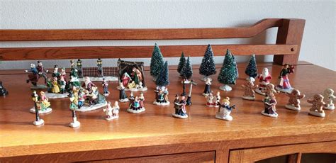 Christmas Village Accessories Lot 36 pieces Figures, Posts, Carolers ...