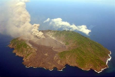 Barren Island: Hidden Paradise of Nature With The Only Active Volcano of India - Andaman Exotic ...