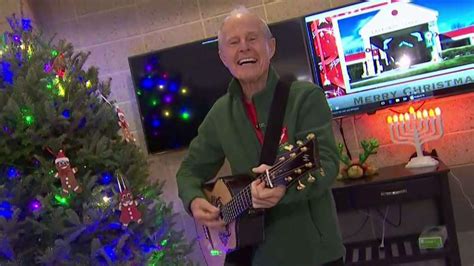 ‘Grandma Got Run Over by a Reindeer’ Singer Looks Back on Iconic ...