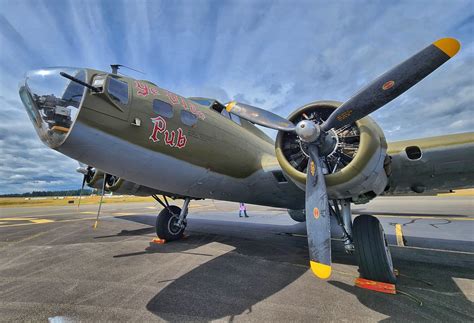 "Ye Olde Pub" B-17 at Olympia, WA | Lee Bishop | Flickr