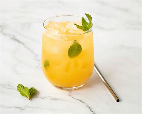 Alcohol-Free Beverages Are Here to Stay: Try These 10 Refreshing Ways ...