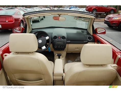 Cream Interior 2006 Volkswagen New Beetle 2.5 Convertible Photo ...