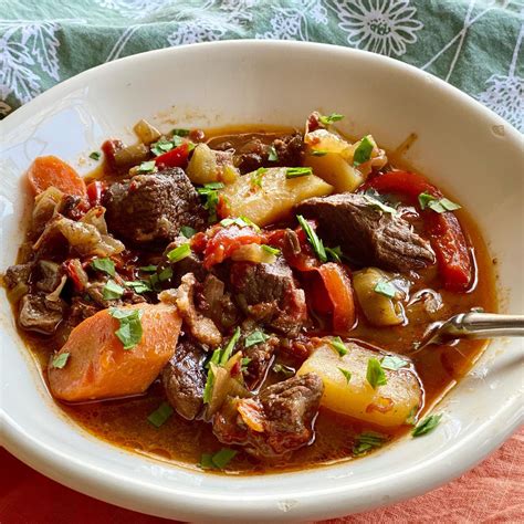 Daube de boeuf Provencal -Slow cooked Rich Beef Stew - VitaClay® Chef