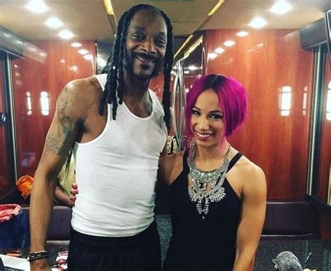 Snoop Dogg Throws Shade at Roman Reigns and WWE With Recent Instagram ...