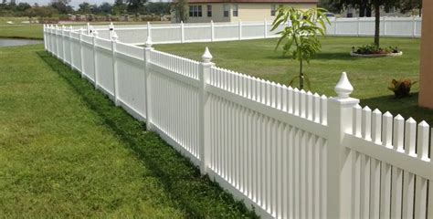 Vinyl Fences | Vinyl Fencing Orlando - Fence Outlet