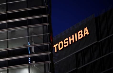 Toshiba's chairman resists calls to resign, to bring in new directors ...