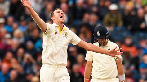 Josh Hazlewood stuns England with late flurry of wickets - Yahoo Sport