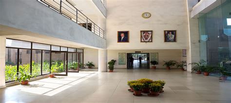 OP Jindal University, Raigarh: Courses & Fees, Cutoff, Placement, Scholarships