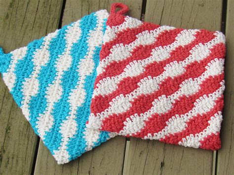 23 Free and Simple Crochet Potholder and Hot Pad Patterns - Stitch11