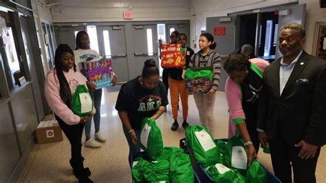 Local sorority provides nearly 1,500 snacks to Bell Fork Elementary in effort to end child ...