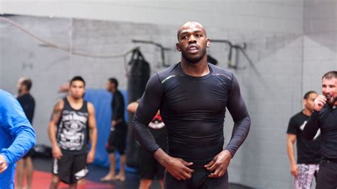 Police seek UFC’s Jon ‘Bones’ Jones after hit-and-run | CNN