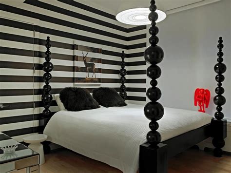 15 Best Horizontal Stripes Wall Accents