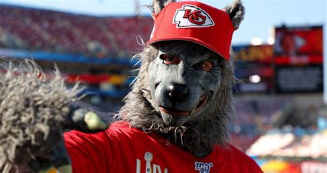 Kansas City Chiefs Fan ChiefsAholic Charged For Bank Robbery | HuffPost ...