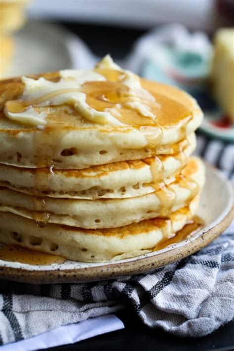 Fluffy Buttermilk Pancakes - An Easy Pancake Recipe | Cookies and Cups