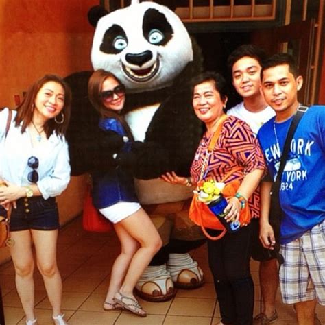 Maja Salvador with Family at Disneyland Singapore - Your #1 source for ...