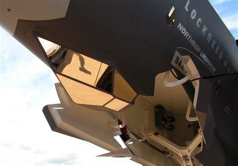 The F-35's sensor and communications suite. The main sensor is the AN/APG-81 AESA-radar ...