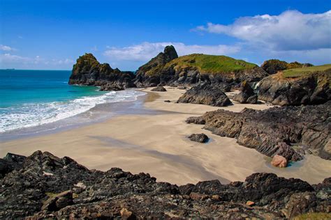 Kynance Cove at low tide, Cornwall UK, June 2013 [OC] [3456x2304] : r/EarthPorn