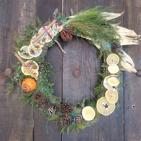 Stunning Foraged Yule Wreath Tutorial to End 2020 Right » HG