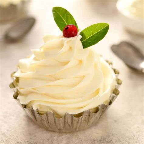 3 Ingredient No Bake Keto Cheesecake Fluff - Oh So Foodie