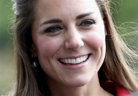 Kate Middleton Teeth / Duchess Of Cambridge Kate Middleton Flashes ...