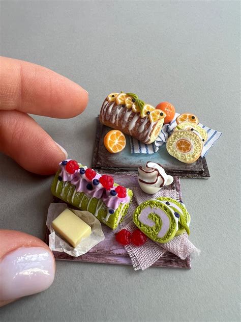 Dollhouse Food, Dollhouse Miniatures, Twitter Design, Tiny Food ...