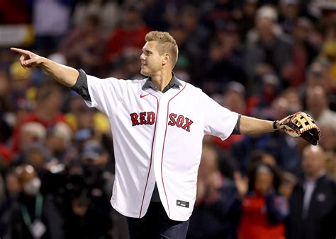 Boston Red Sox: Jonathan Papelbon Recalls Jason Varitek Putting Him in a Headlock Over $50K