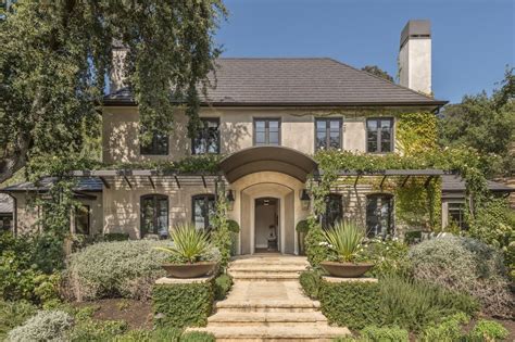 Note bronze windows with color of exterior and dark soffits. Sonoma ...