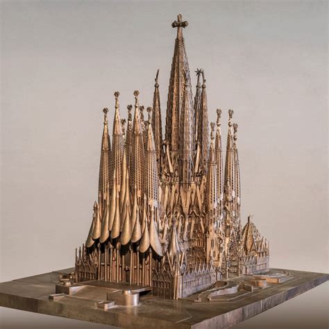 Episode 12: Antoni Gaudí & Barcelona’s Sagrada Família [+Extras] – Stuff about Things