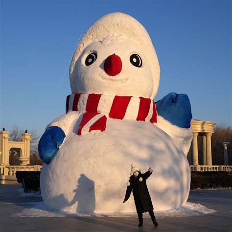 14 Incredible Ice and Snow Sculptures — The Family Handyman