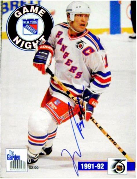 Mark Messier autographed program New York Rangers (Stanley Cup Champion ...