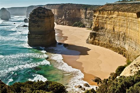 12 Apostles, Port Campbell National Park, Victoria, Australia [OC] [1280 x 853] : EarthPorn