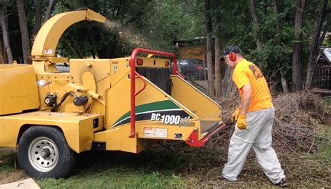 Eliminate or Repurpose Tree Limbs & Branches With a Tree Chipper - Bill ...