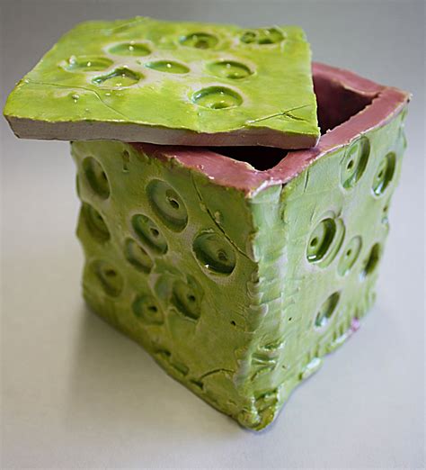 art *scher*: Ceramic Slab Sculptures with Texture