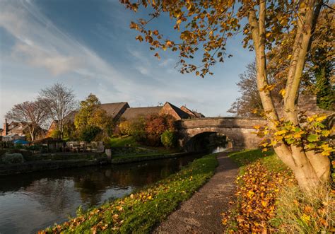 Bridge 39 on the Macclesfield Canal by photographer Mark Helliwell