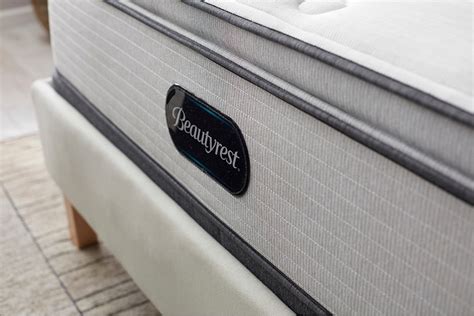 Beautyrest BR800 Medium Pillowtop - Mattress Reviews | GoodBed.com