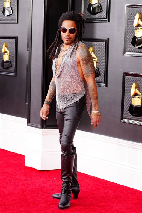 Lenny Kravitz’s 2022 Grammys Look Achieves Great New Heights Thanks To His Heels | Vogue