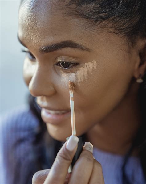 Concealer That Stays Put: Best Concealer for Oily Skin!