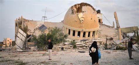 Israeli strike destroys al-Amin Muhammad Mosque in Gazas Khan Younis - anews