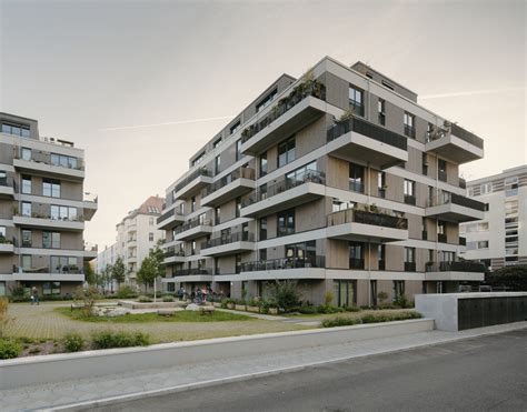 Residential Complex Schmollerplatz / Zanderroth Architekten | ArchDaily