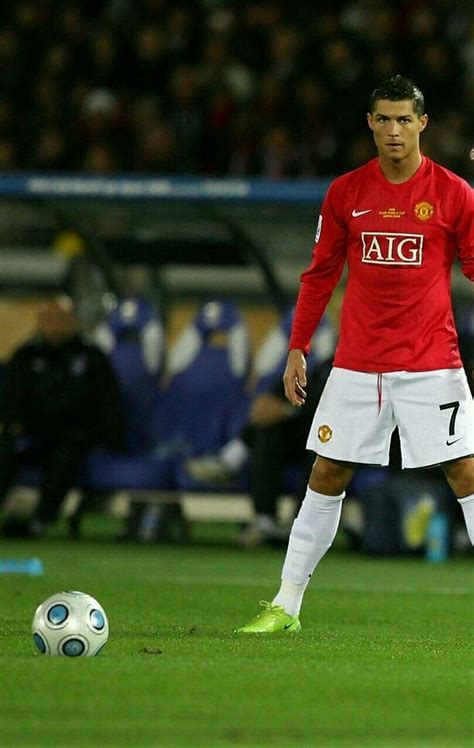 Former Man Utd star Cristiano Ronaldo prepares to take a free kick in 2007. | Cristiano ronaldo ...