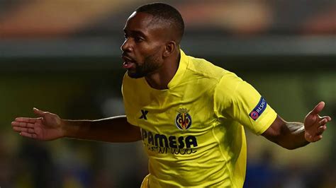 Transfer News: Tottenham eye Cedric Bakambu as Harry Kane backup