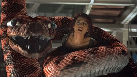 Sinopsis Film Boa vs Python, Pertarungan Raja Ular : Okezone Celebrity