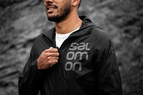 How to choose a running jacket | Salomon