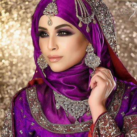 Beautiful @shamilanazir in gorgeous makeup and hijab by @coshimakeup ♥ ...