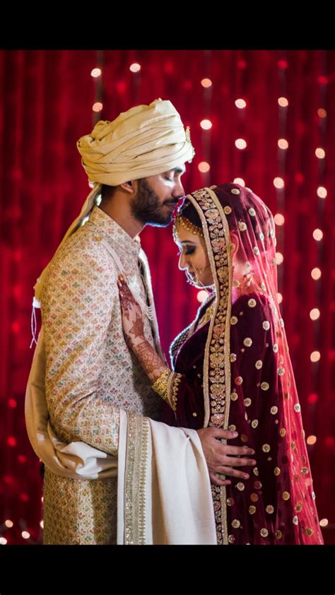 Indian Wedding Photography Poses Bride And Groom - Inselmane