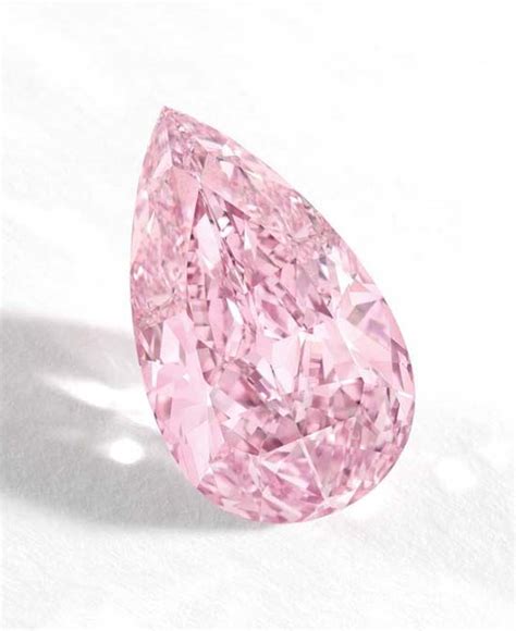 Sotheby's Hong Kong to Auction 8.41-Carat Fancy Vivid Purple-Pink Diamond | PriceScope