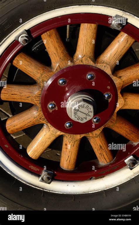 Wooden car wheel vintage car hi-res stock photography and images - Alamy