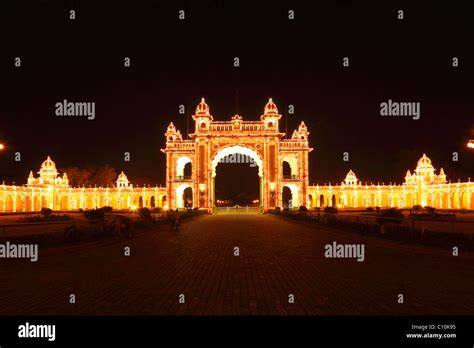 East Gate of the Maharaja's Palace Mysore Palace, Sunday illumination ...