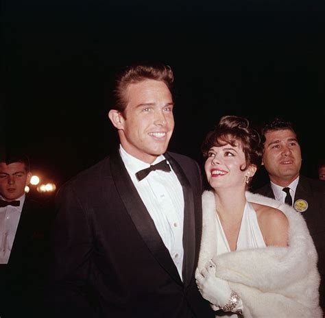 Life Story and Photos of Young Warren Beatty, One of the most Charming Hollywood Heroes