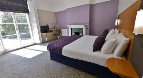 Corner House Hotel, Taunton, UK - Best rates online - Book now!